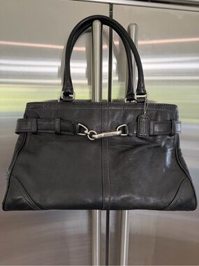 Coach Black Leather Hampton F11200 is with Silver-Tone Horsebit